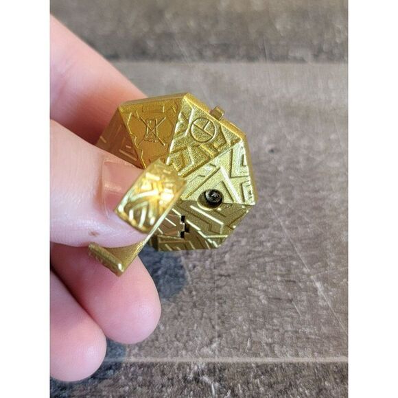 Youth light up purple Crystal Ring toy figure accessory - Picture 2 of 4